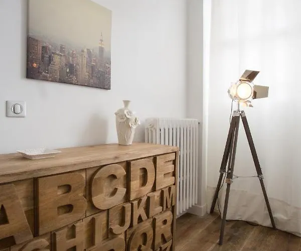 Photo Face Au Parc Des Expositions París